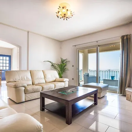 Villa Emerald *
